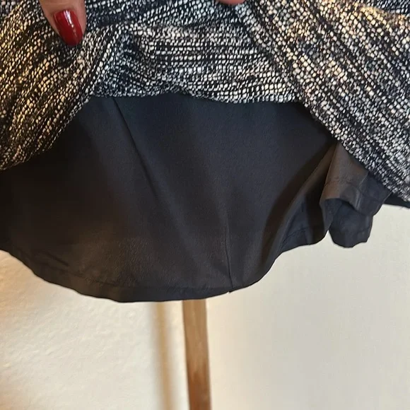 J Crew Women's Navy Blue White Tweed Top Short Sleeve 
Size XS - Picture 4 of 10